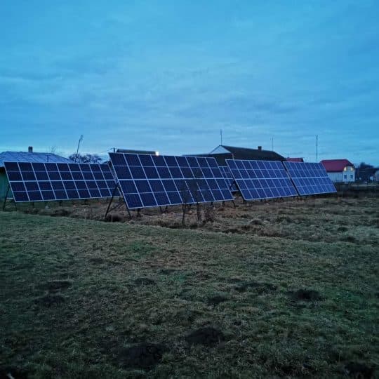 Сонячна електростанція зі змінним кутом с. Ворона